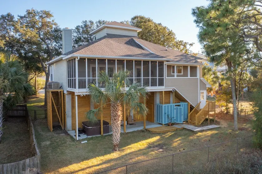 Cooper Cay! Marsh views, Pet friendly, Screen porch, Hot tub, Walk to beach & restaurants - Image 1