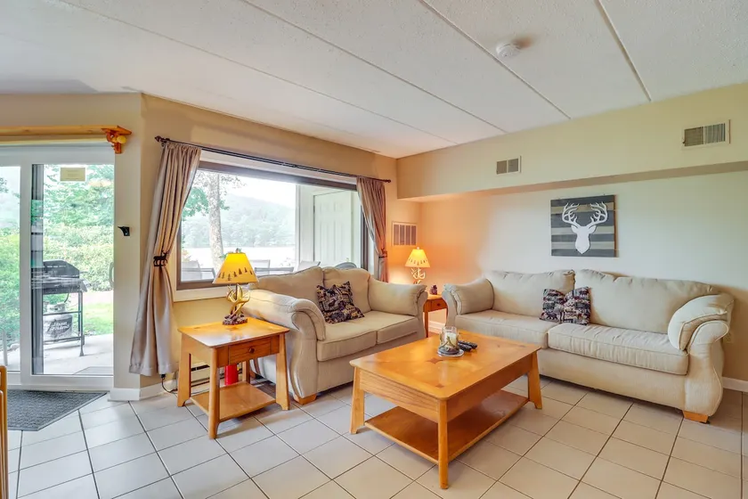 Steps to Shore: Scenic Big Boulder Lake Condo! - Image 1