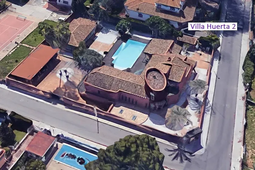 Villa Huerta 2, Paterna, jacuzzi, sauna - Image 1