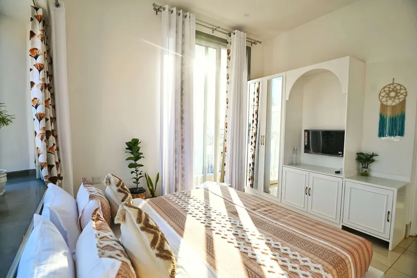 Aesthetic and Luxury Home in City centre - Image 1