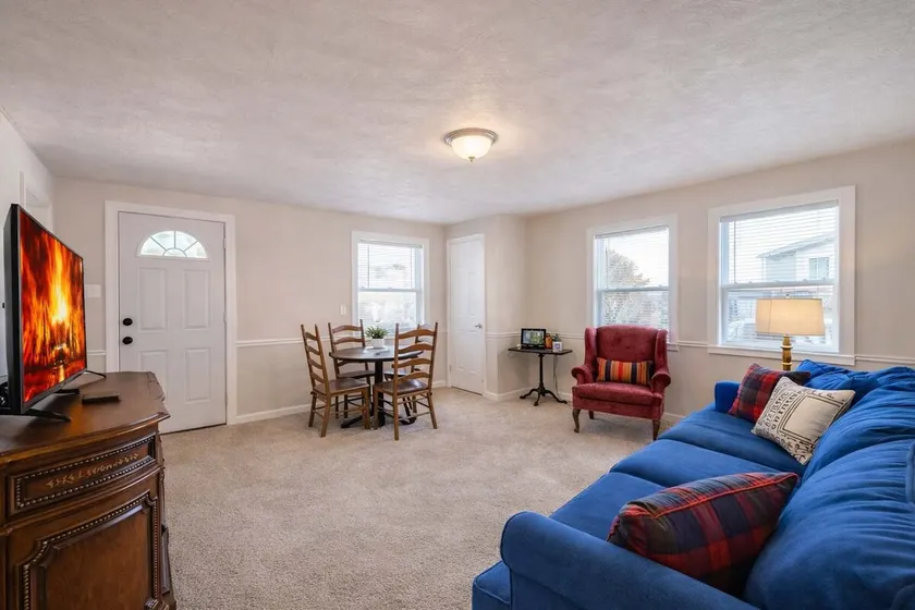 Spacious 4BR | Sleeps 8 | 5 Min to S&T & Downtown - Image 1