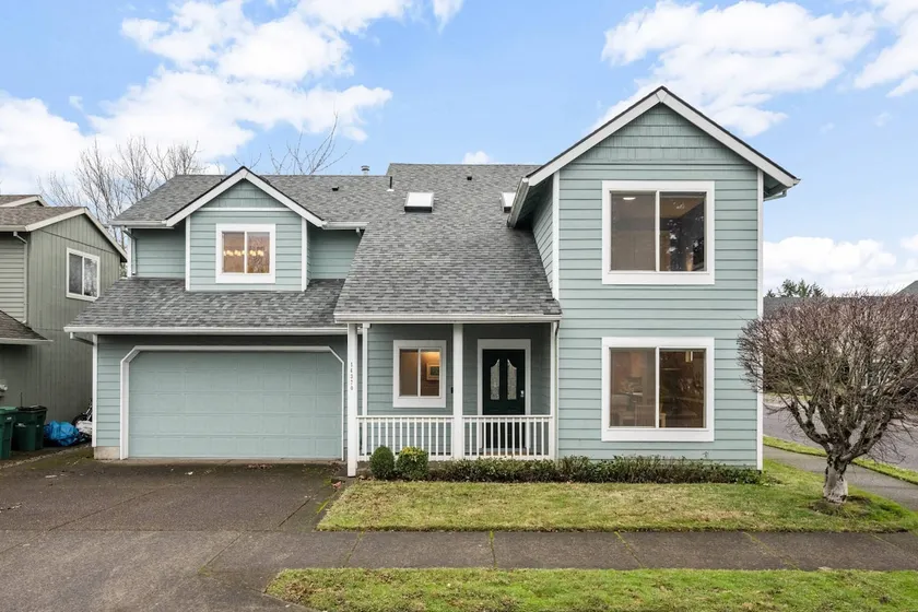 Delightful Southeast Location, Pet Friendly, Fully Fenced Backyard, BBQ, 13 Miles to Downtown - Image 1