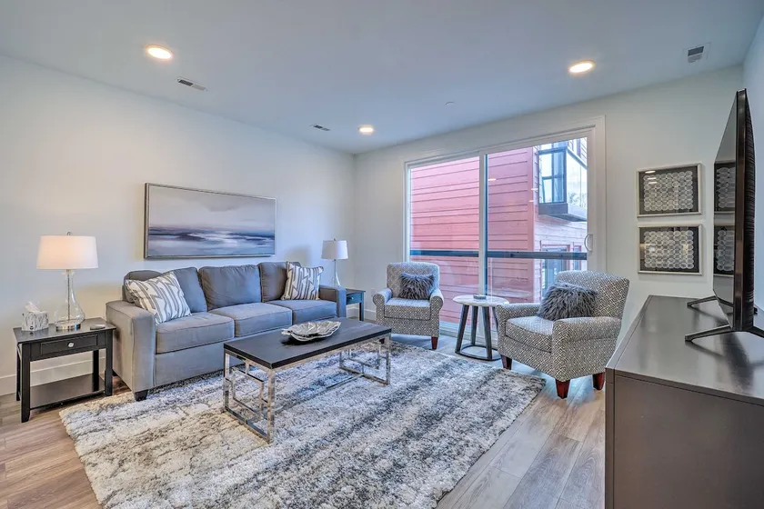 Downtown Traverse City Condo: 32 Mi to Ski Slopes! - Image 1