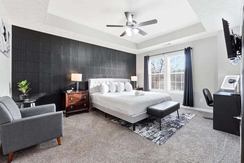 Sleeps 8! Game Room | King Bed | Backyard Hangout - Image 1