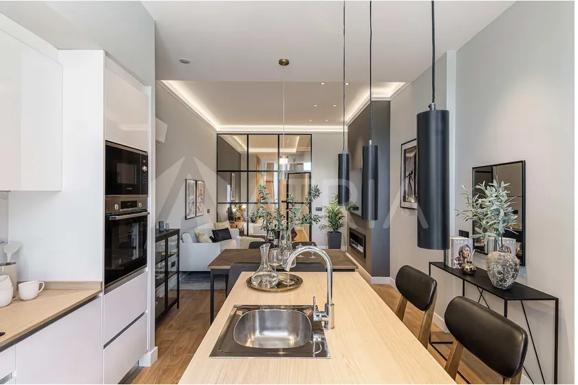 Boreal Apartments, Apartment with a queen bed and. - Image 1