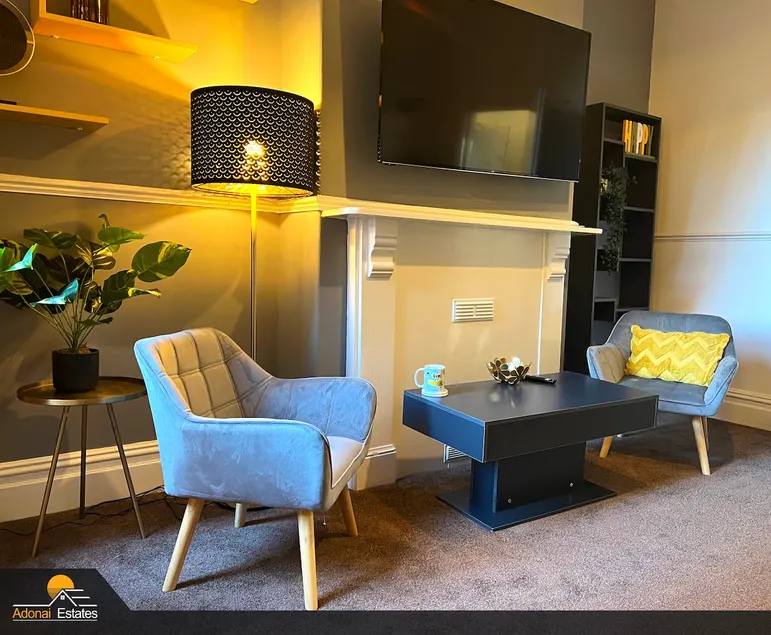 Large Serviced Apartment - Taunton - Image 1