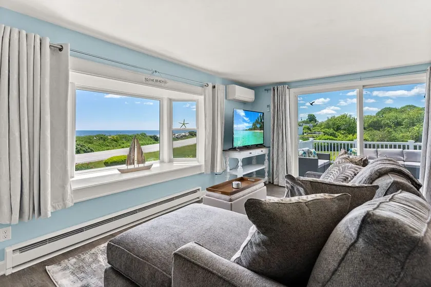 Rye Beach house overlooking the ocean with NEW AIR CONDITIONING installed - Image 1