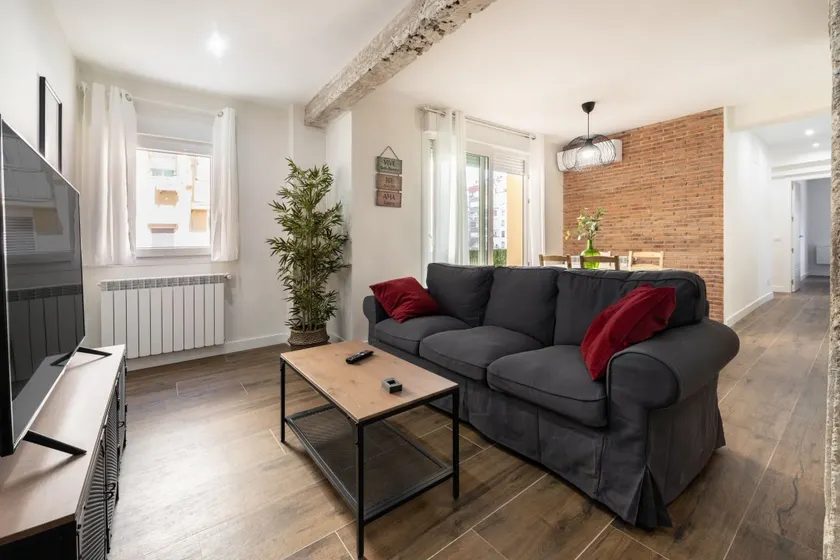 Spacious Bright-3Bedrooms 2Bathrooms-Av. America - Image 1