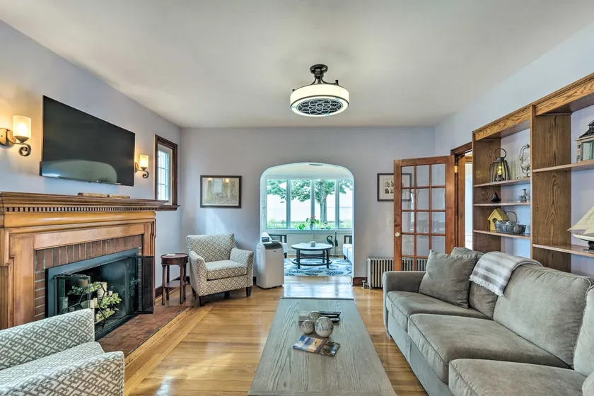 Walkable New Haven Retreat w/ Ocean Views! - Image 1