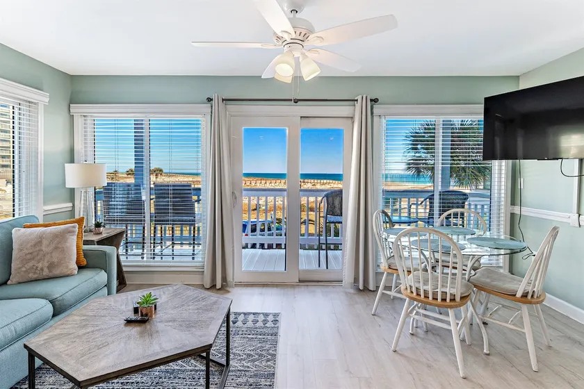 Ocean View Beachfront +In/Outdoor Pools + Sauna! - Image 1