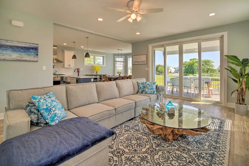 Gorgeous Newly Built Home: Golf Course View! - Image 1