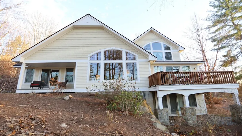 Owl`s Nest 4 bedroom home with Mountain Views! - Image 1