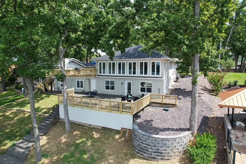Amazing Decks, Sunsets & Lake Days - Image 1