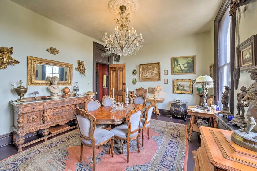 Vintage Apartment in Historic Downtown La Porte - Image 1