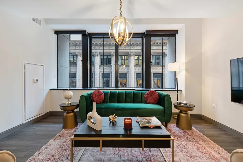 Luxury 2BR near Millennium Park + 5-Star Reviews - Image 1