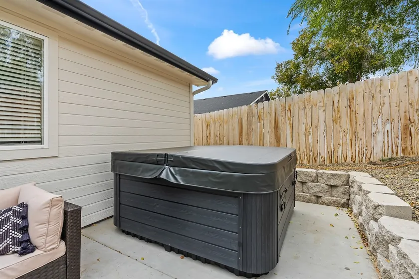 Nampa Greenbelt Retreat | Hot Tub | Walk to Indian Creek | Sleeps 10 - Image 1