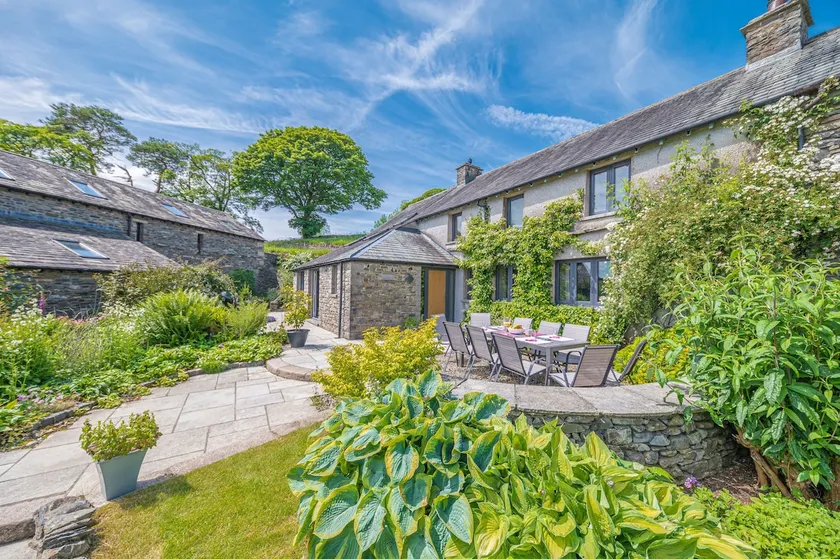 Sandbeds Farmhouse - Image 1