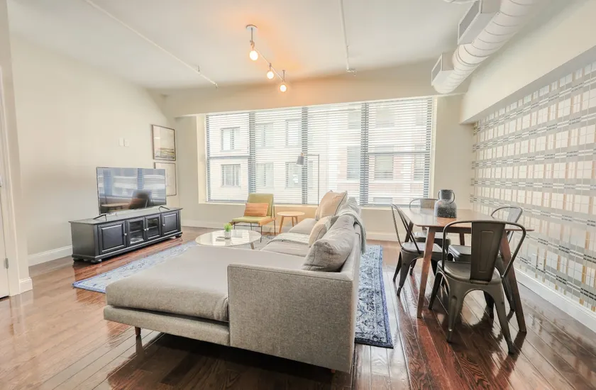 Gorgeous Boston 2BR | Financial District - Image 1