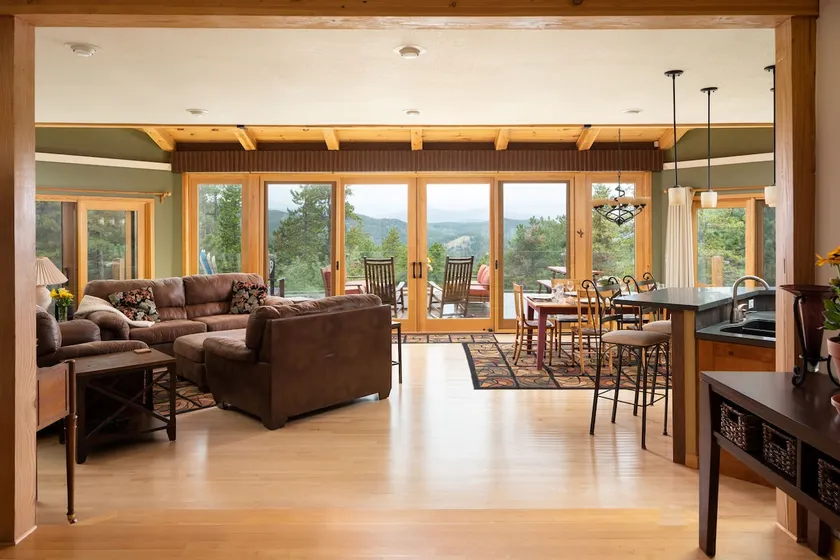 Lodge w/ Hot Tub, Pool Table & Mountain Views - Image 1