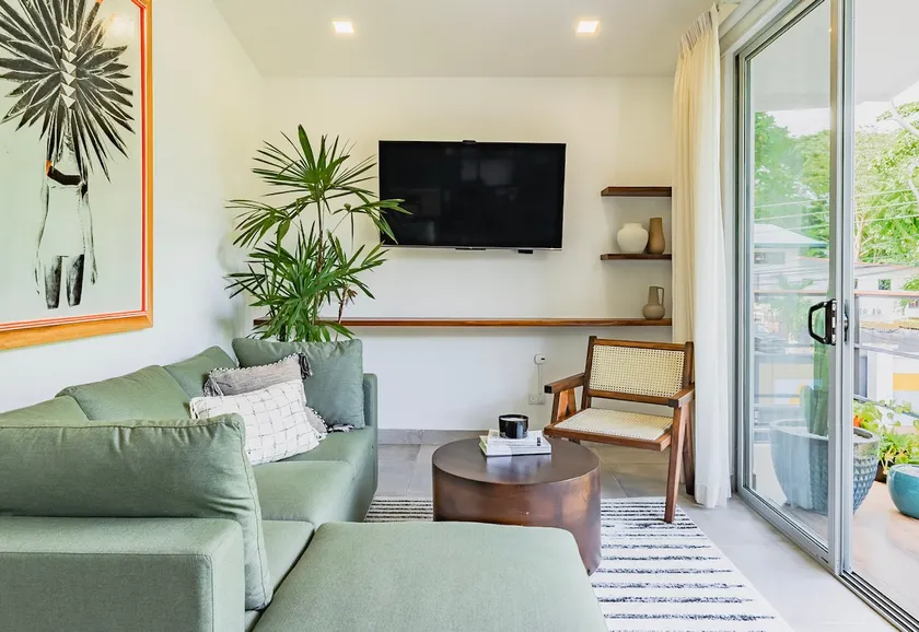 Artistic Beach Studio, Like No Other In Town - Image 1