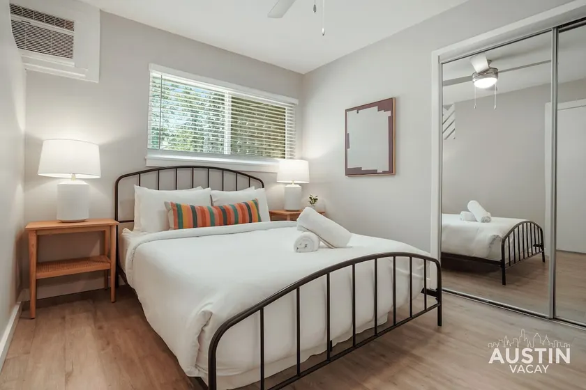 Indulge in Downtown Austin, Apt Near Zilker Park - Image 1