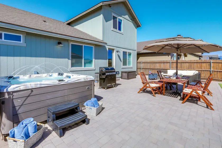 Spacious Bellemont Cabin w/ Jacuzzi + Mtn View! - Image 1