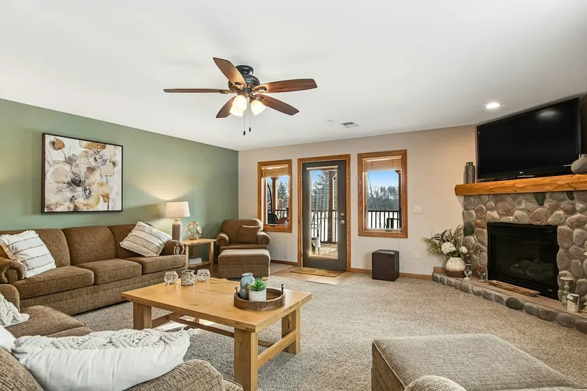 Waterfront Condo with Golf Views & Pool - Image 1
