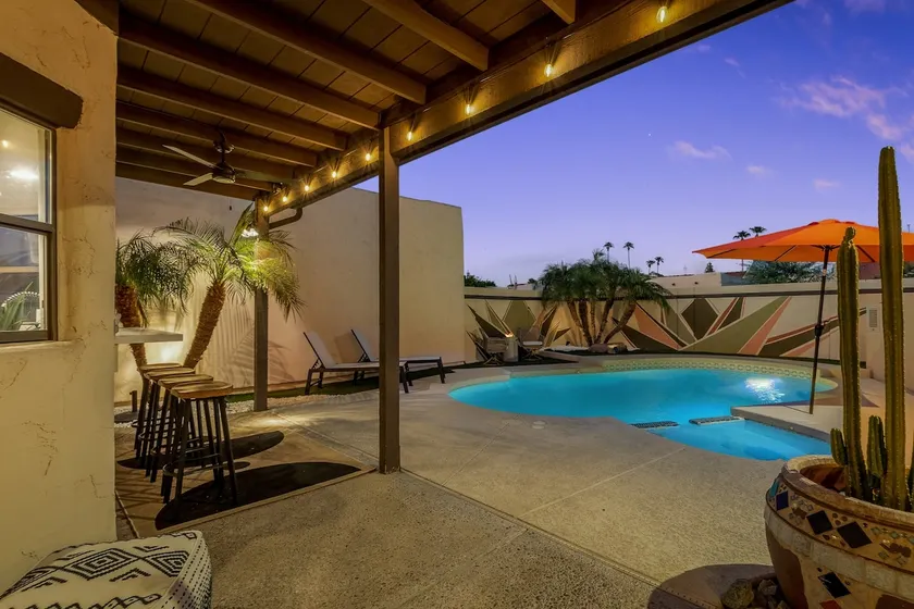Stylish Mesa Escape | Heated Pool,Spa & OutdoorBar - Image 1