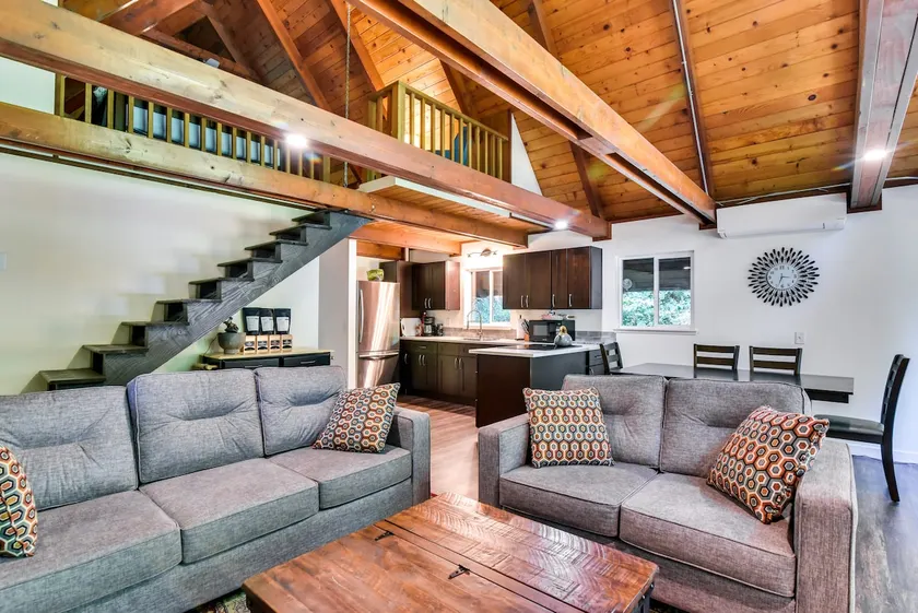 Rustic Cougar Cabin w/ Wood-Burning Fire Pit! - Image 1