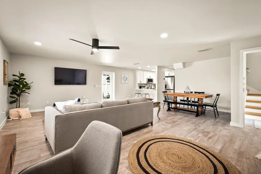 Modern 1-Bedroom Beachside Retreat Steps to the Beach - Image 1