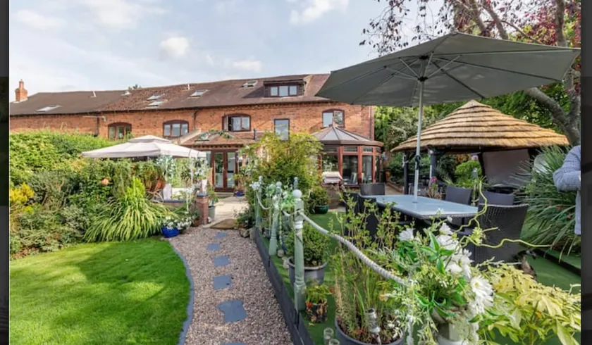 Home in the Vale Of Evesham - Image 1