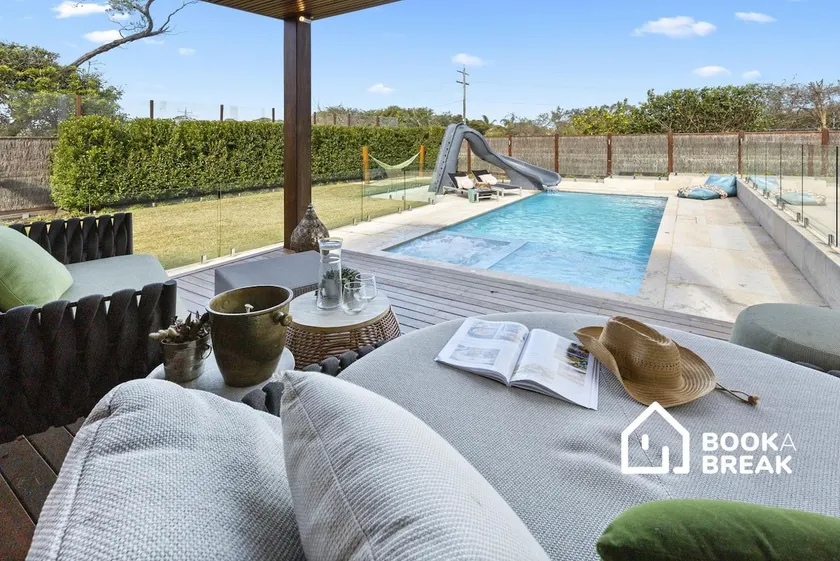 Paradise By The Bay - Gas Heated Pool & Spa - Image 1