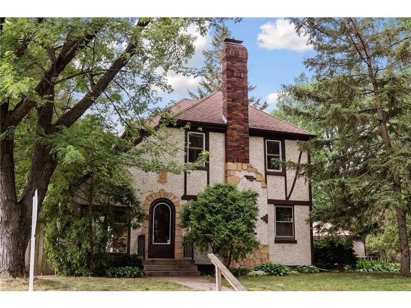 St. Paul Cottage - Image 1