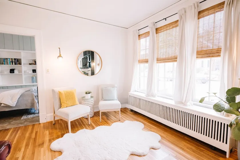 Historic Gem w amenities * Midweek Stay Discounts* - Image 1