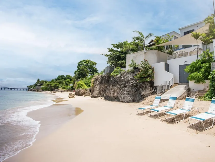 Villa Francoise - 4 Bedroom Beachfront w Pool - Image 1
