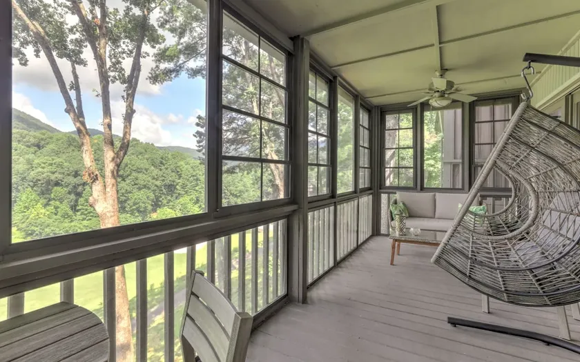 Creek View Villa - Full kitchen cozy fireplace Wifi golf course views - Image 1