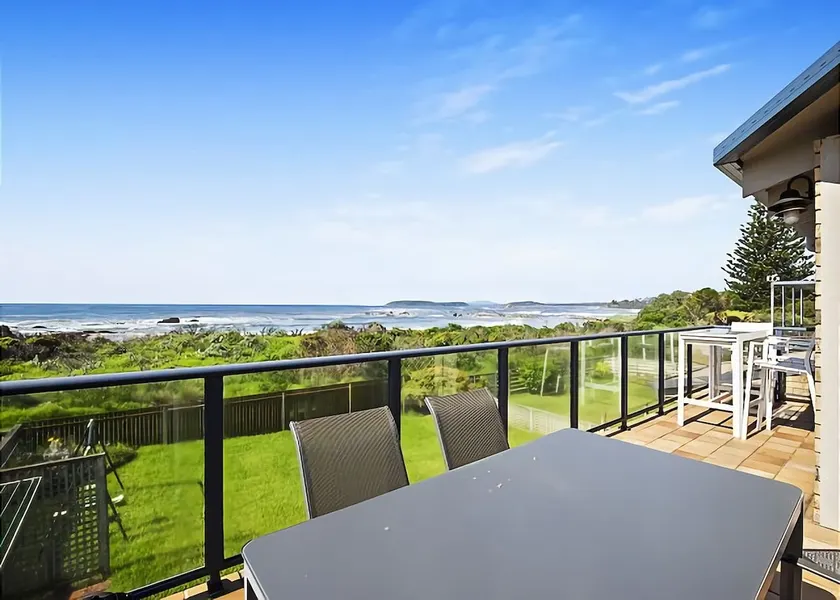 Sunpatch at Tomakin Beach - Image 1
