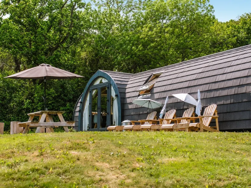Lakeview Lodge- Uk40692 - Image 1