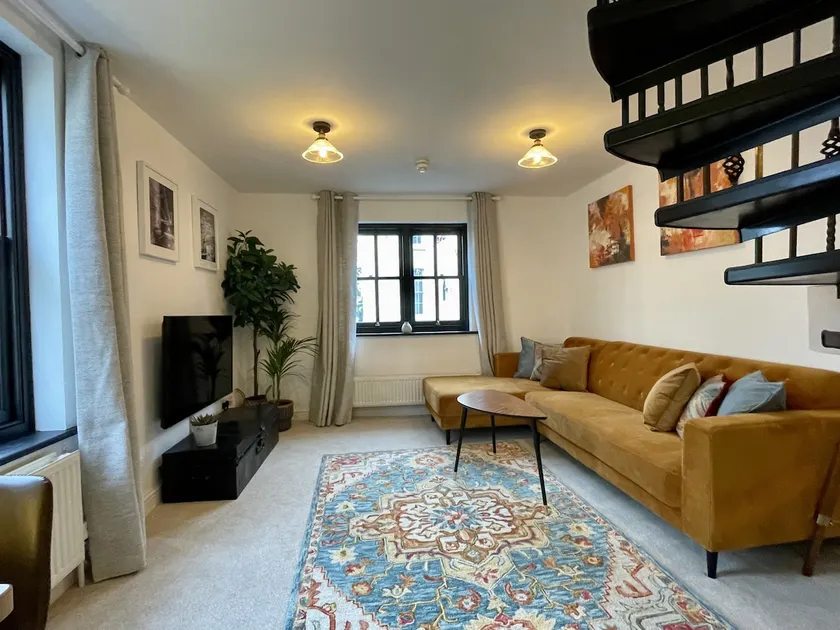 Cosy Oasis in the Heart of Clifton Village - Image 1