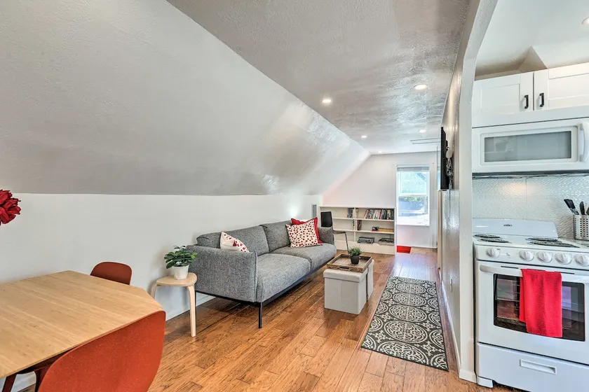 2 Mi to Downtown Denver: Chic Apartment! - Image 1