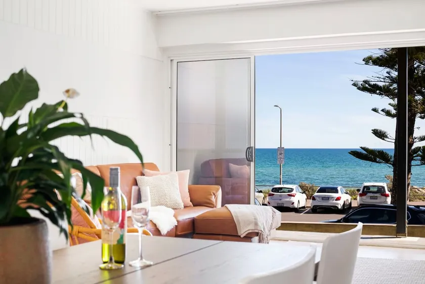 Luxury Beachfront Retreat on Henley Beach Esplanade - Image 1
