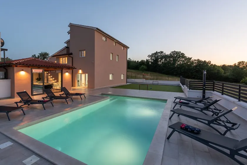Villa Emi - Image 1