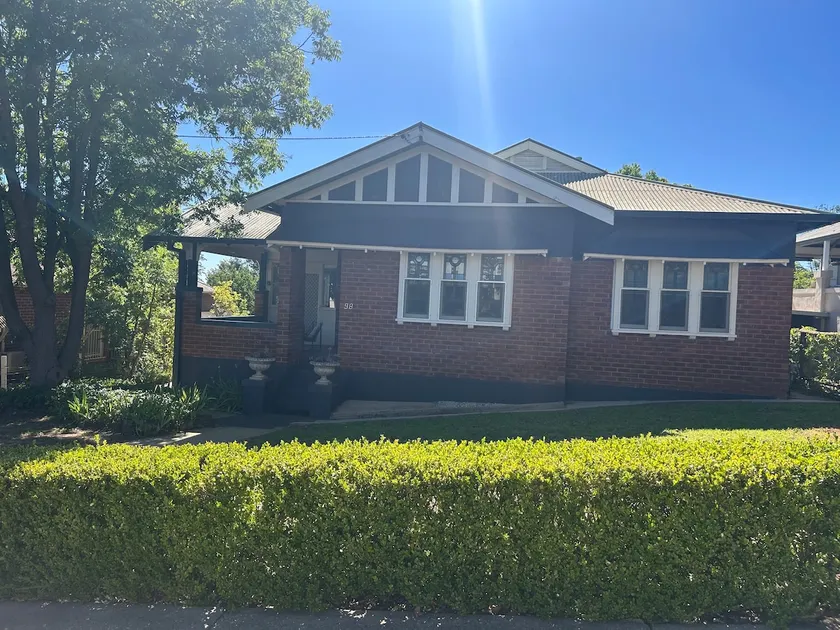 Black Range Cottage Cowra - Image 1