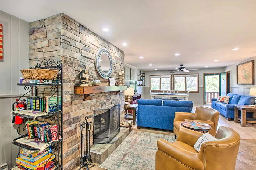 Main St Red River Ski Condo w/ Mountain View! - Image 1