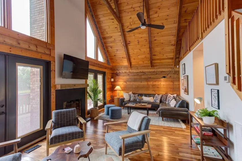 Stunning 25-Acre Oxford Escape | Lakefront | BBQ - Image 1