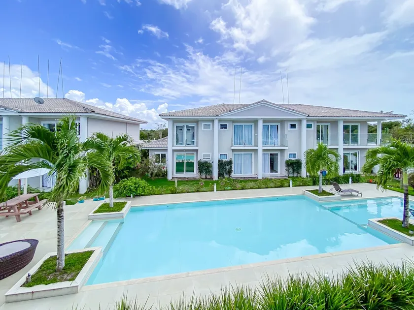 Entire air-conditioned house with 2 en-suites, private gourmet - Image 1