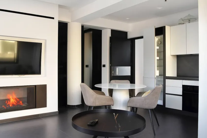 White & Black Aegina - Private Garden & Parking - Image 1