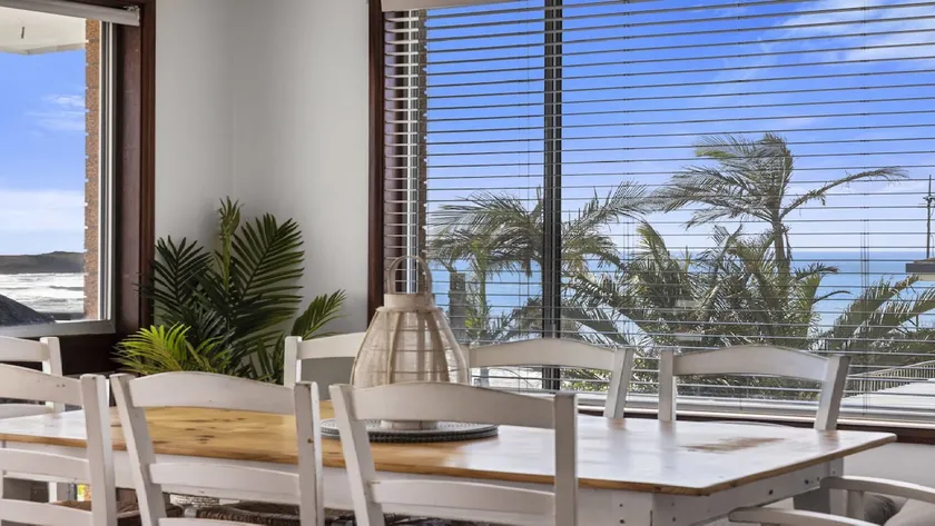 Sea Change -Cheerful, Family Friendly, Sea Views - Image 1