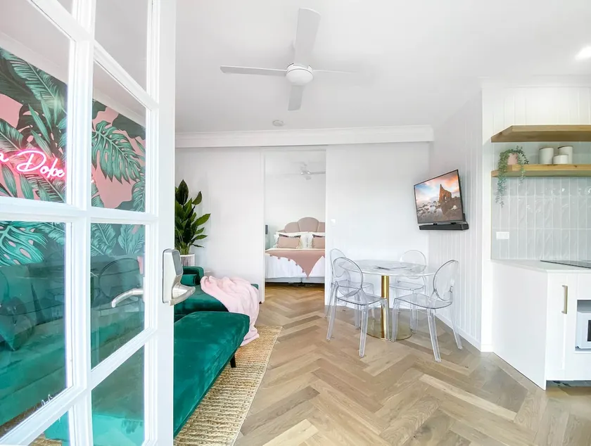 Lusso Retreats - South Burnett 1 Bedroom Retreat - Image 1