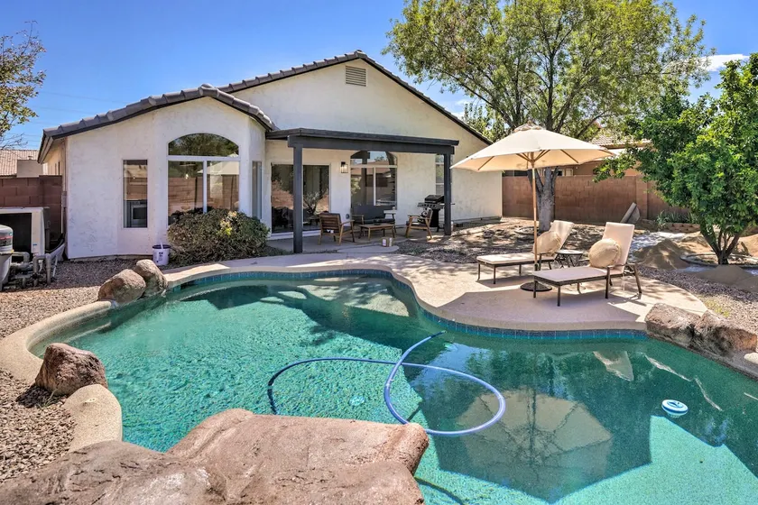 Private Heated Pool: Phoenix Sanctuary w/ Foosball - Image 1